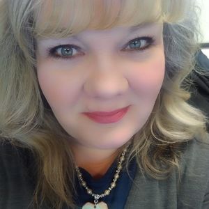 Meet your Posher, Denice